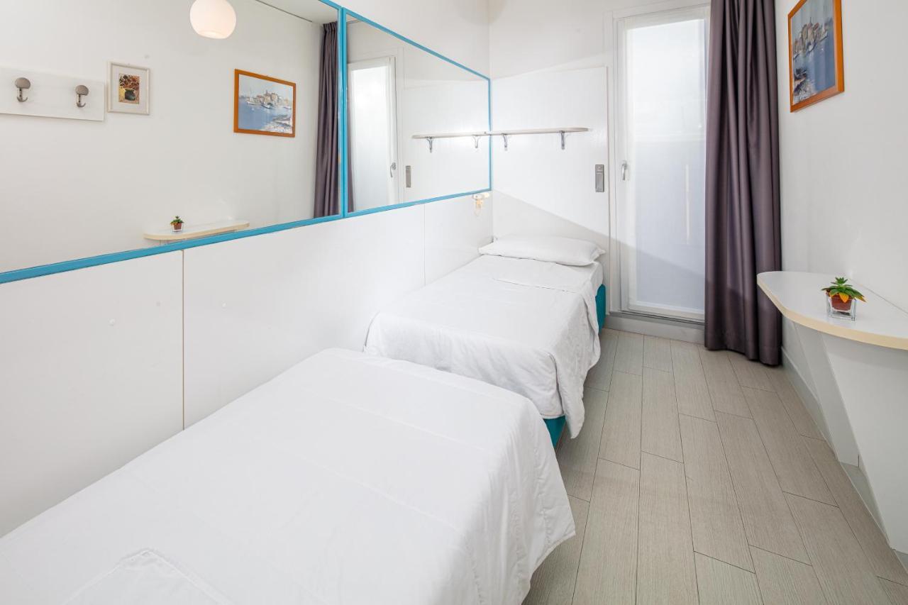 ביביונה Hotel Alexander מראה חיצוני תמונה